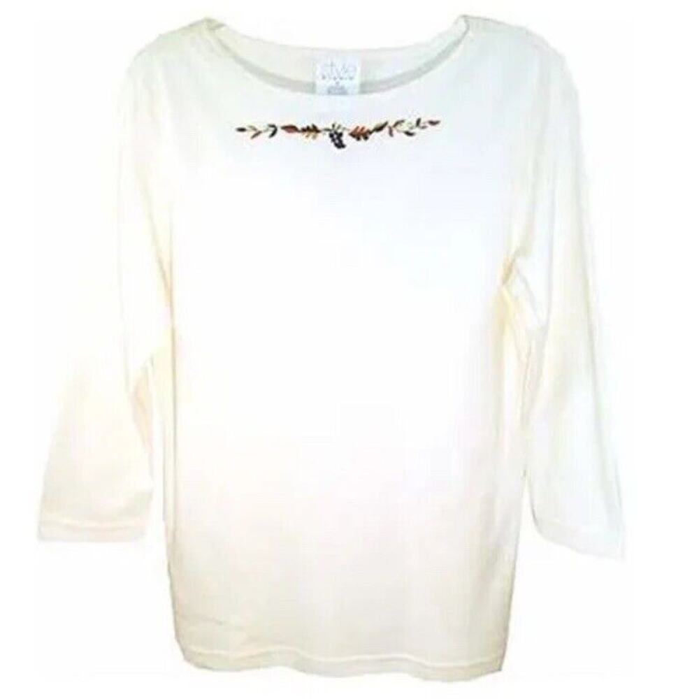 Avon Embroidered Boatneck Tee‎ Small Winter White FSC 47052 NEW Leaves Grapes